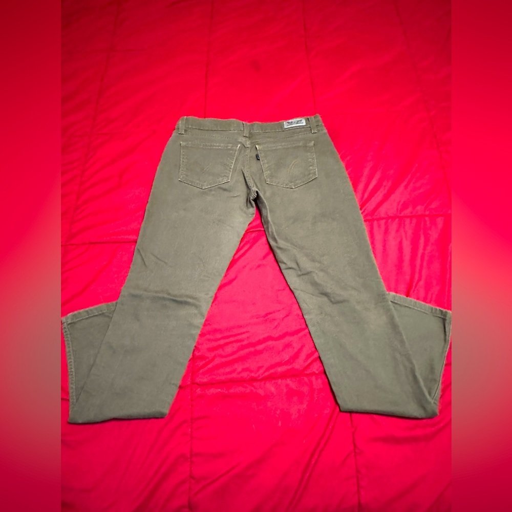 Women’s 524 levis jeans